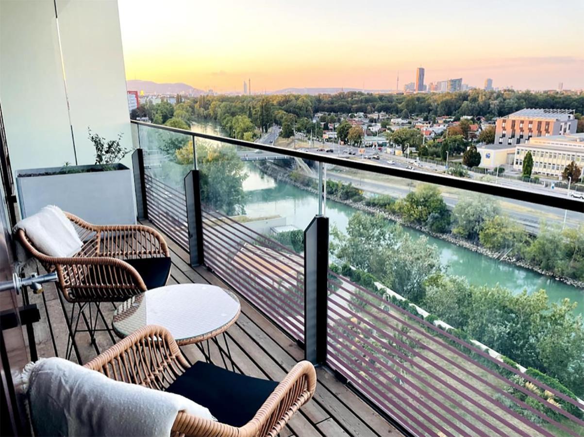 וינה Sunrise Above Sky With Rooftop Pool מראה חיצוני תמונה