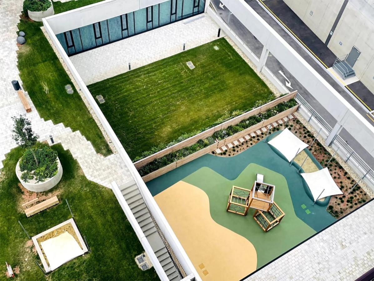 וינה Sunrise Above Sky With Rooftop Pool מראה חיצוני תמונה