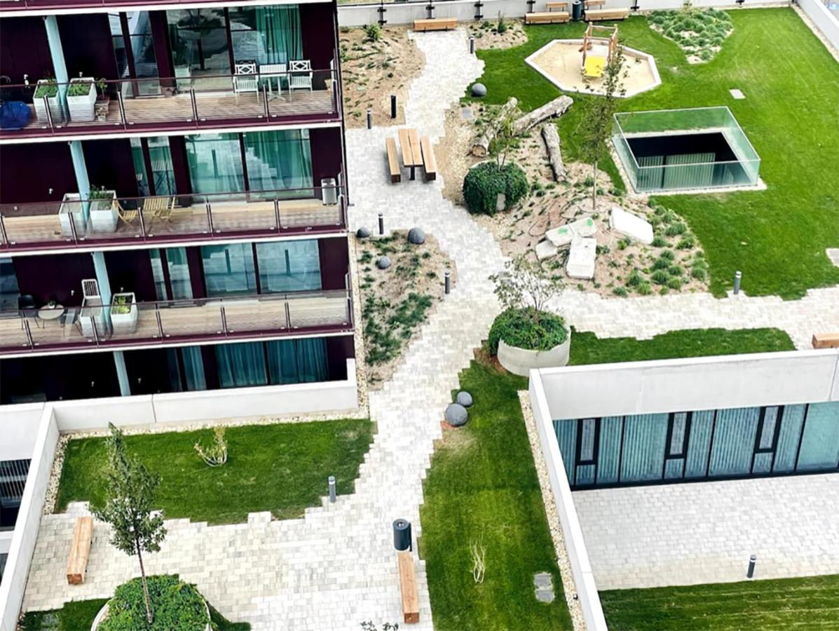וינה Sunrise Above Sky With Rooftop Pool מראה חיצוני תמונה
